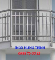 thi-cong-lan-can-cau-thang-inox-quan-12-3