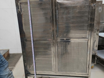 Công Ty Sản Xuất Tủ Y Tế Inox Cho Trường Học Giá Tốt Tại TPHCM