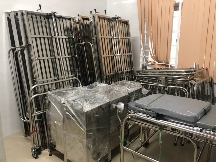 sản xuất trang thiết bị y tế inox