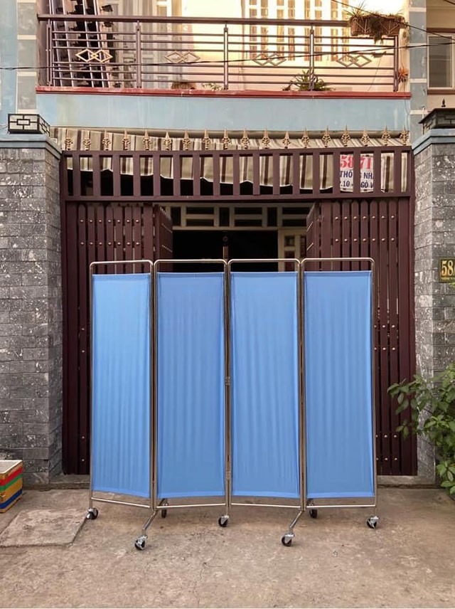 khung-vach-ngan-y-te-inox