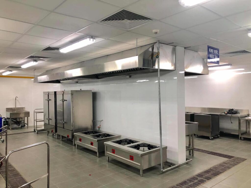 thiết bị inox nhà ăn tập thể giá rẻ