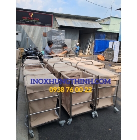 Xe thu gom đồ sạch y tế